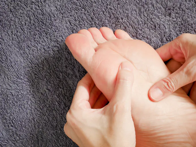 つま先のフレックスを追加する