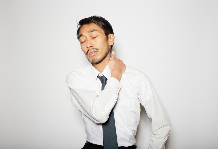 肩こりを筋トレで解消！｜闇雲な筋トレは肩こりが悪化するおそれも？