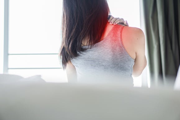 寝起きの肩こりがひどい場合に考えられる原因と効果的な対処法を紹介 Tential テンシャル 公式オンラインストア 寝起きの肩こりがひどい場合に考えられる原因と効果的な対処法を紹介 Tential テンシャル 公式オンラインストア