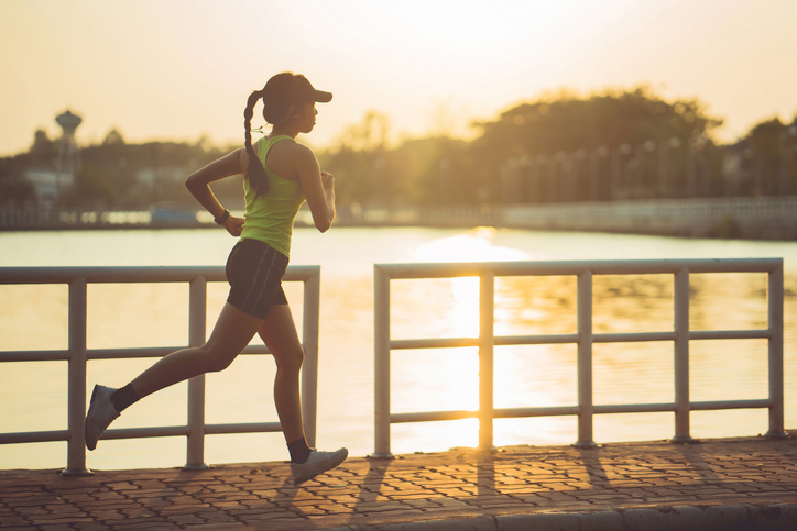 ランニング(有酸素運動)と筋トレはダイエットに効果的？適切な順番と効果について解説