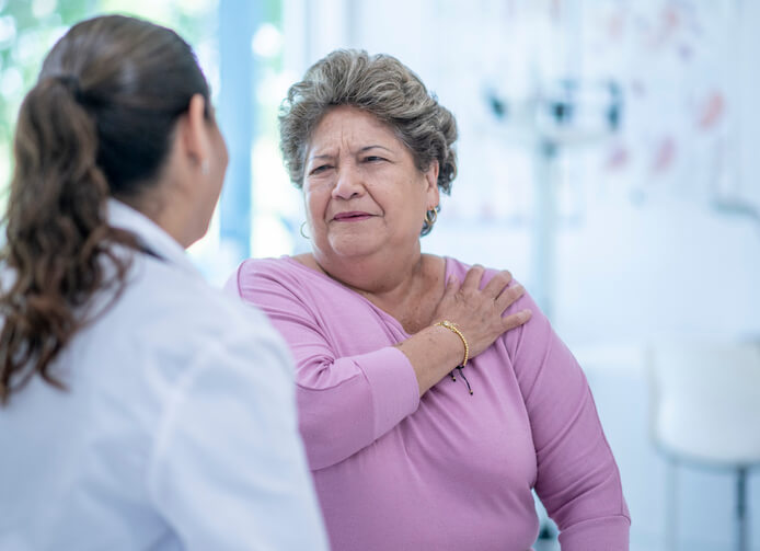 《五十肩》原因や治療法は？一瞬で治す方法もご紹介していきます！