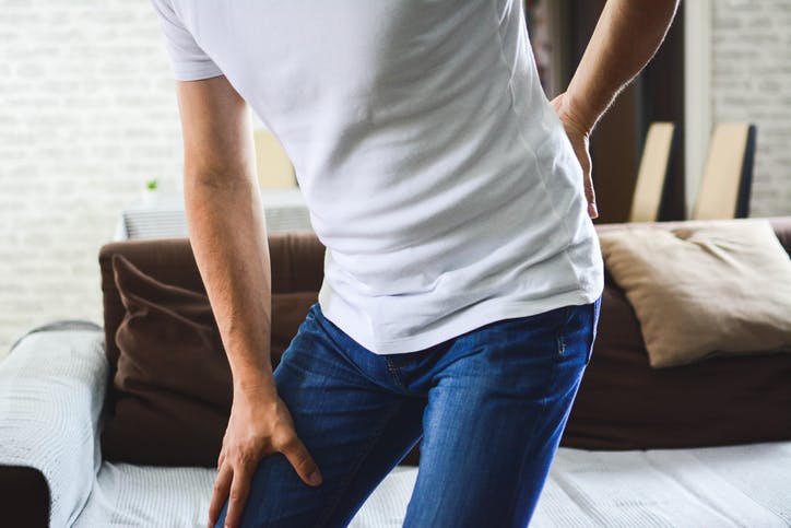 腰椎分離症の原因や治療法、予防を紹介|やってはいけないこととは？