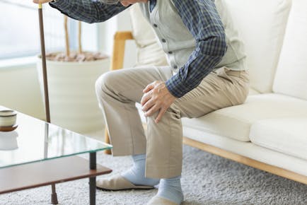坐骨神経痛に最適なテーピング方法とは 効果ややり方を解説 Tential テンシャル 公式オンラインストア 坐骨神経痛に最適なテーピング方法とは 効果ややり方を解説 Tential テンシャル 公式オンラインストア